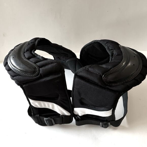 BRINE Lacrosse Gear Set Adult Shoulder Pads LSP9C3 and Gloves L33 - Picture 2 of 11